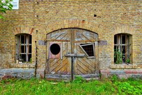 Barn Entrance