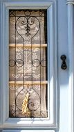 house with an old door in lefkara