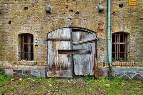 abandoned brick building