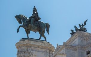 the monument to Vittorio Emanuele II in Rome