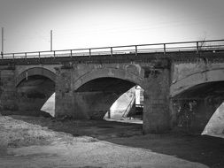 Monochrome picture of railway bridge