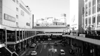 photo of city traffic in Tokyo