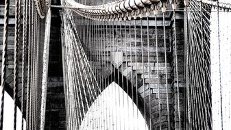 drawing chains on the brooklyn bridge