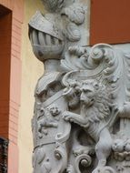 Blason Statue