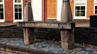 Port monument with the inscription steenwijkerdiep 1991
