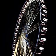 ferris wheel in rotterdam at night