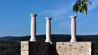 columns of Roman times