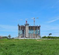 building crane near the building