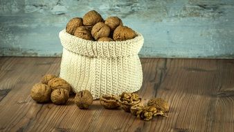 Nuts Crop Bag Brown Health