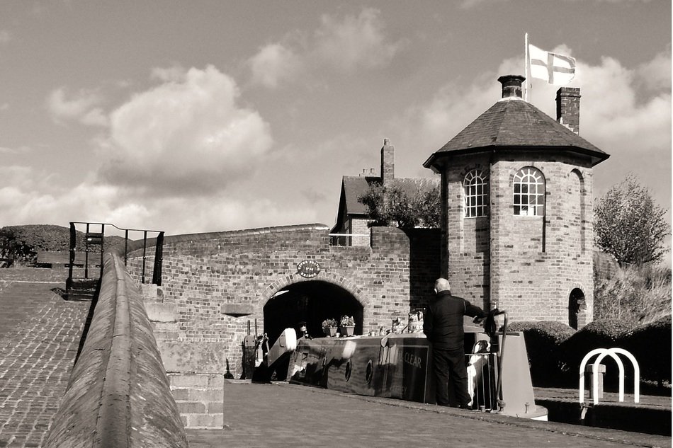 the building of the pier