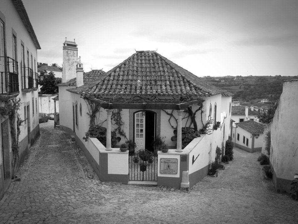 Black and white photo of Obidos