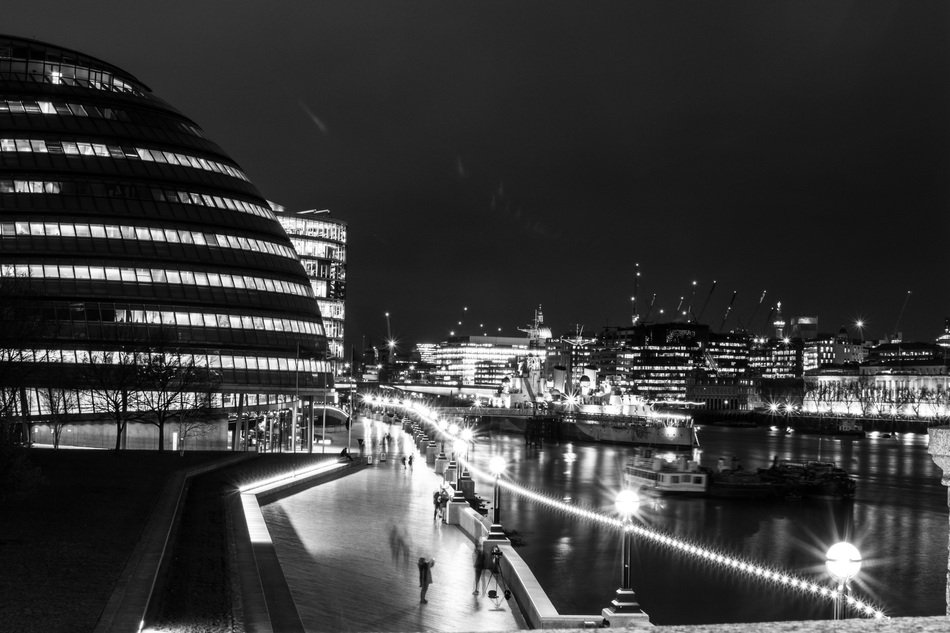 city hall on the Thames in London at night
