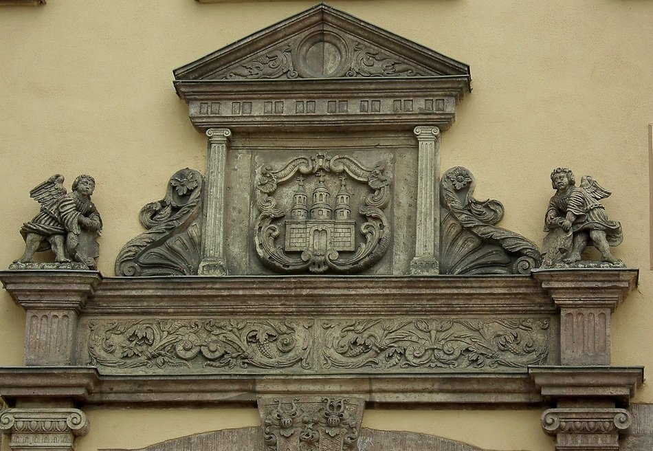 relief on a building in Zschopau
