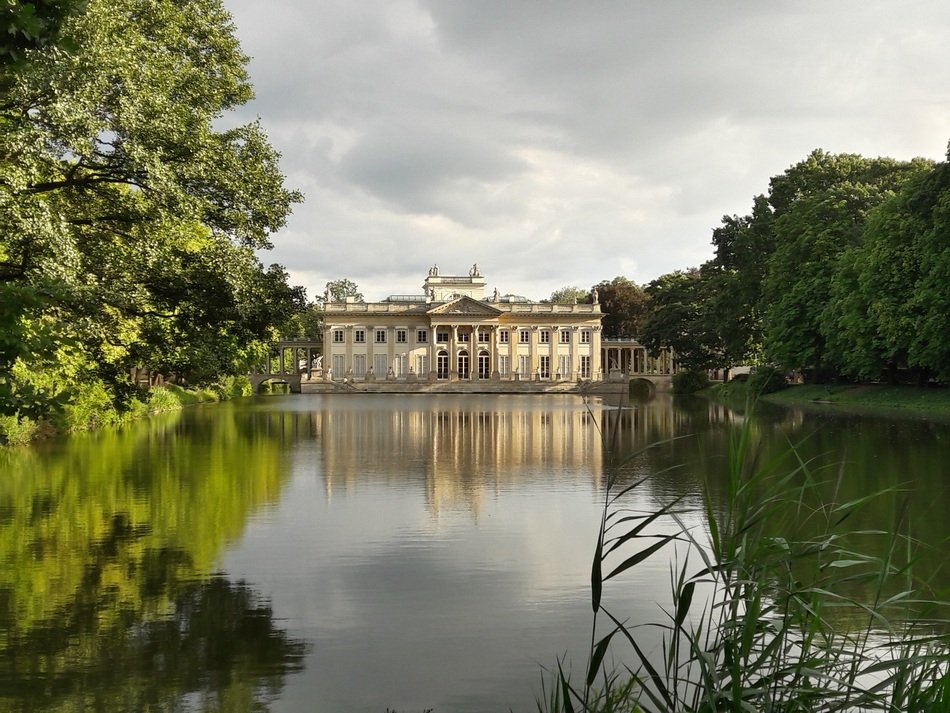 royal cottage near the lake