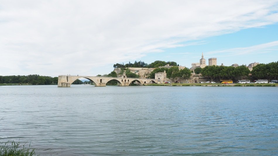 surviving four arches of the Pont St-Bénézet