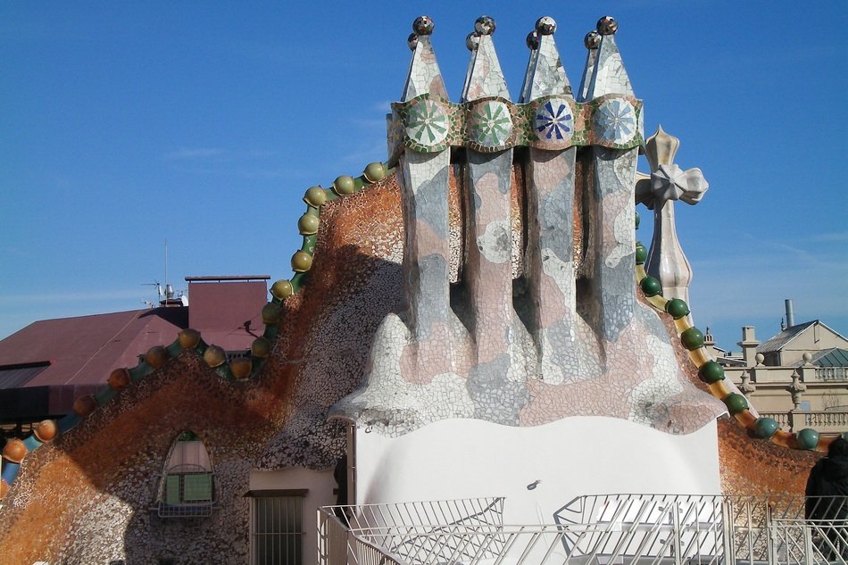 building details in Park Güell, Barcelona