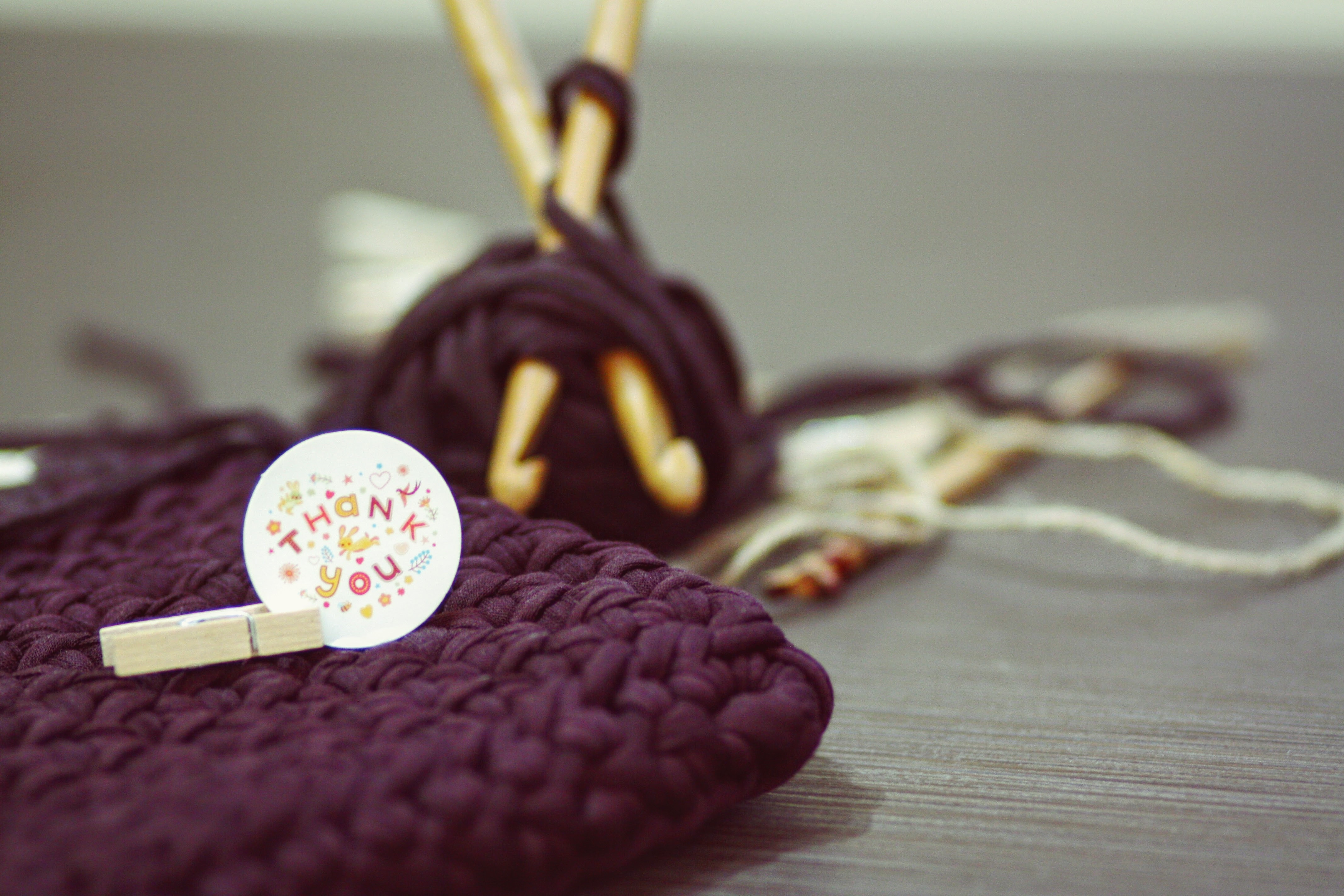 Handmade вязание крючком. Изделия hand made вязаные. Ручная работа крючок нитки. Красивая картинка Handmade вязание.