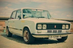 Car 1600 Seat Vintage White