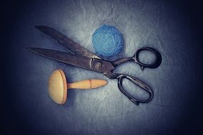 vintage sewing accessories