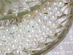 wallpaper with pearl beads