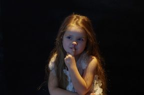 The Little Girl Długiewłosami
