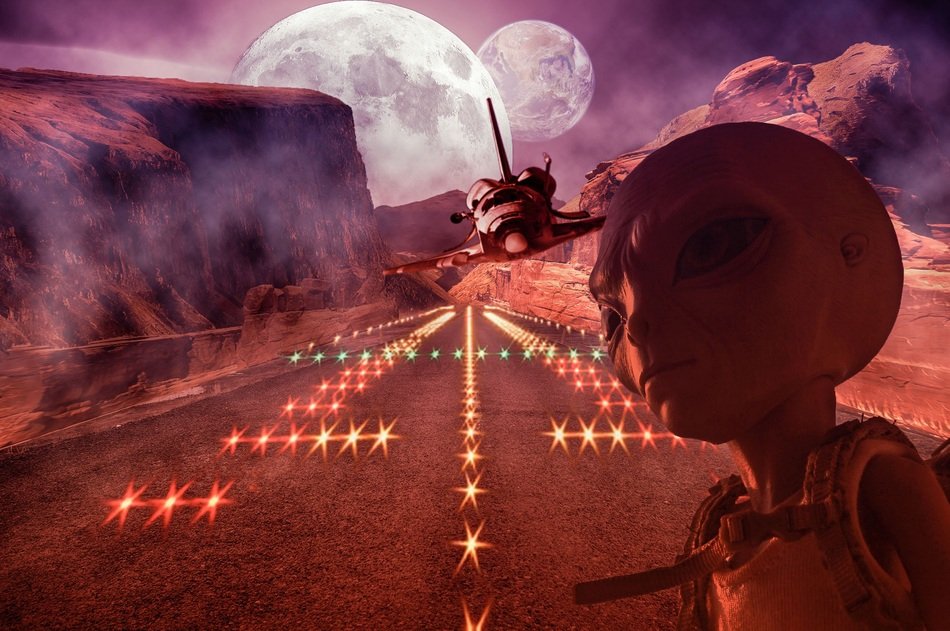 Shuttle Alien Space Shuttle