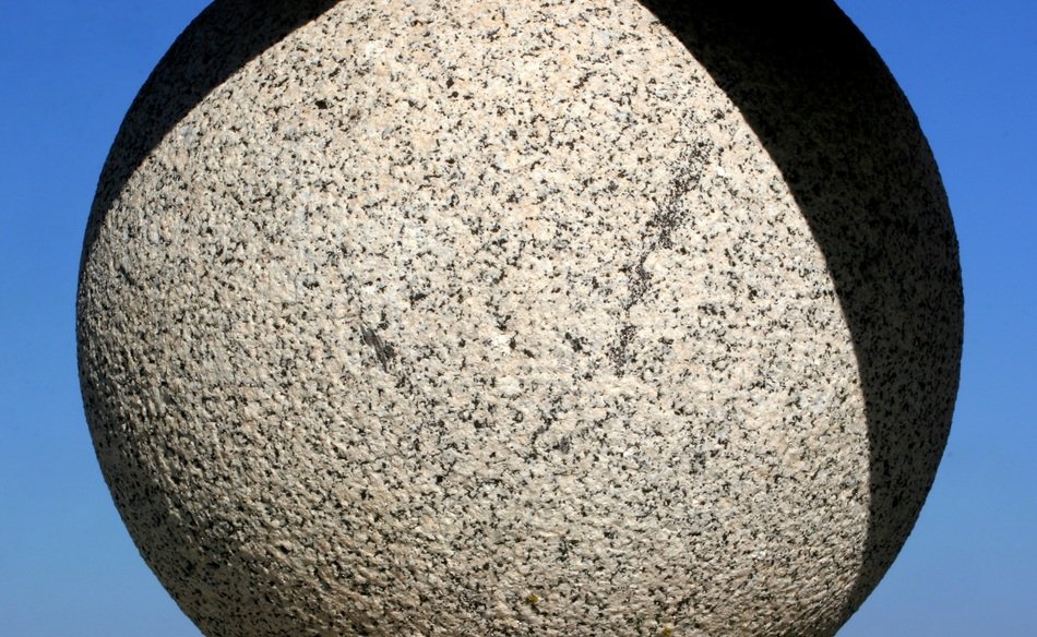 Round Granite Stone Design