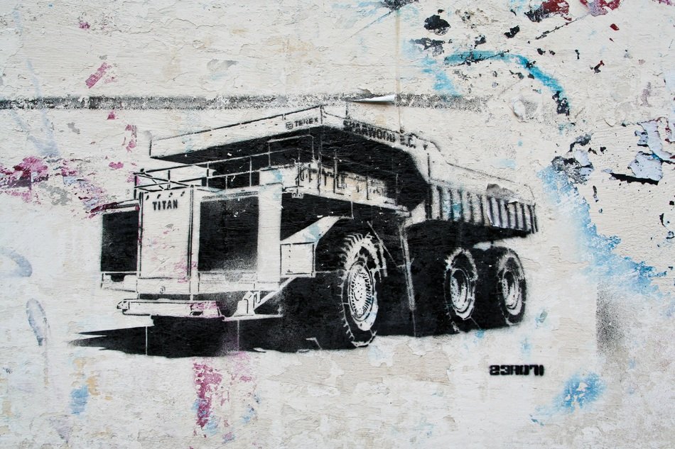 Graffitti Sprayer Spray Wall