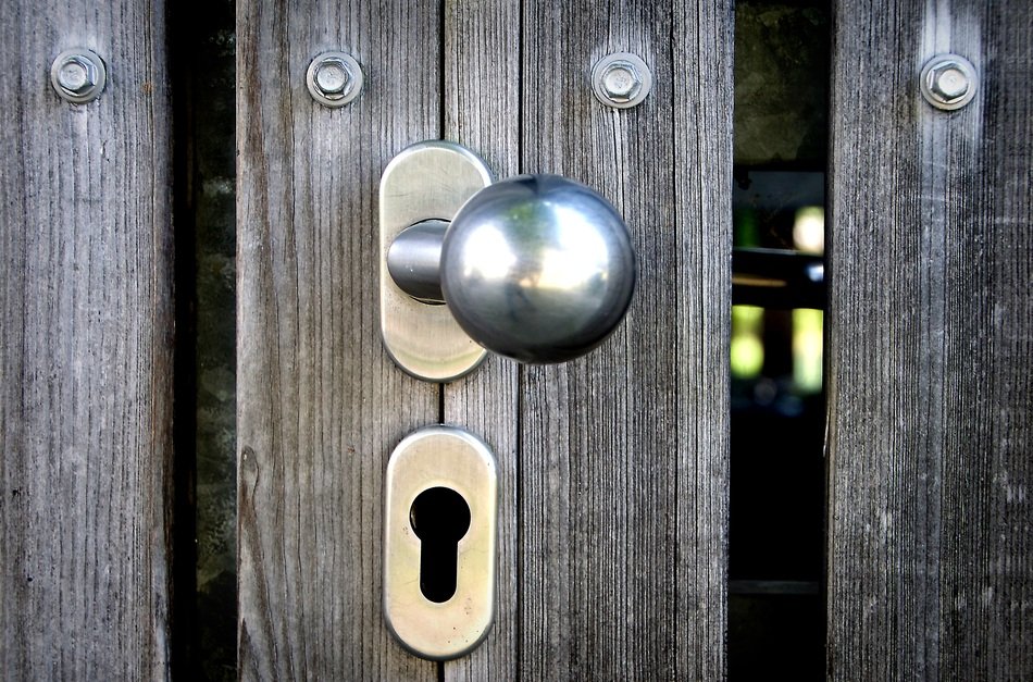 Door Handle Ball Grip Castle