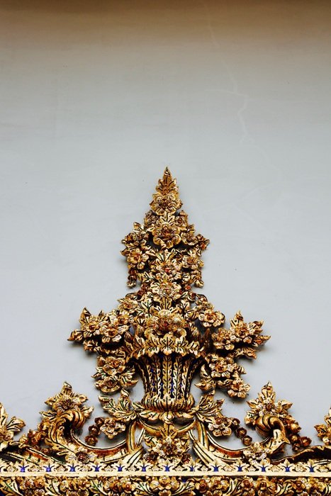 Gold Ornament Artwork Pattern