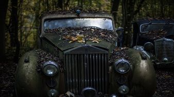 Rolls Royce Old Car Abandoned