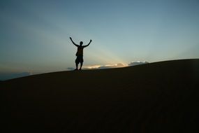 Dunes Loneley Hands-Up Hurray