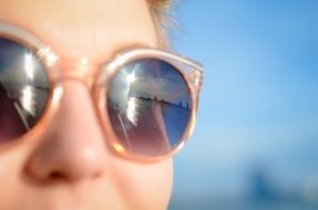 sunglasses on the girl's face