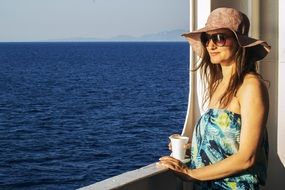 girl looks at the sea