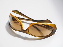 Fashionable sunglasses for eye protection