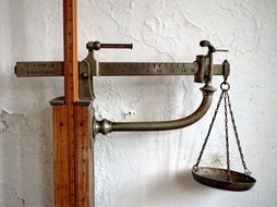 Scales Balance near the wall like vintage