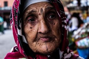 portrait of a moroccan old woman