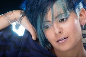 photo model with blue hair