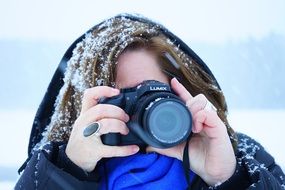 woman photographer in the snow