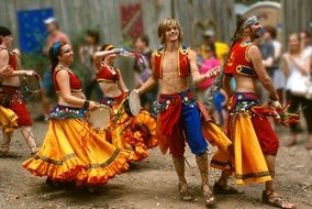 Gypsy Dancers on the street