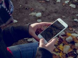 iPhone 6s in human hands