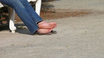 berefeet female legs in jeans