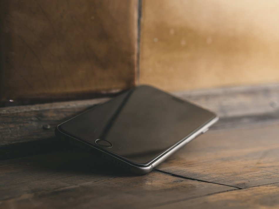black iPhone plus