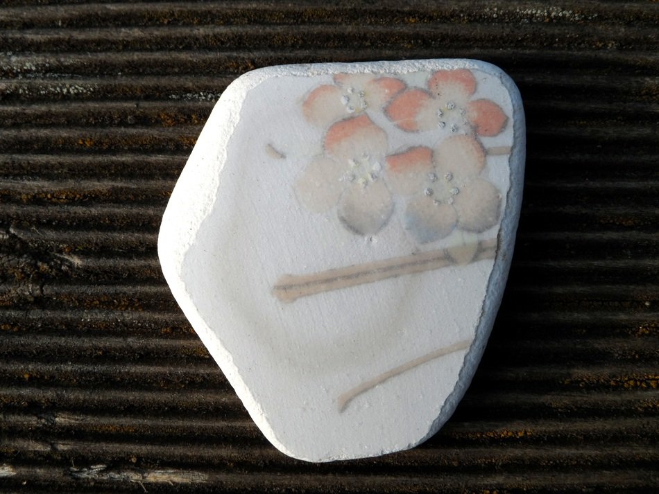 Shard White Sanded Floral Design