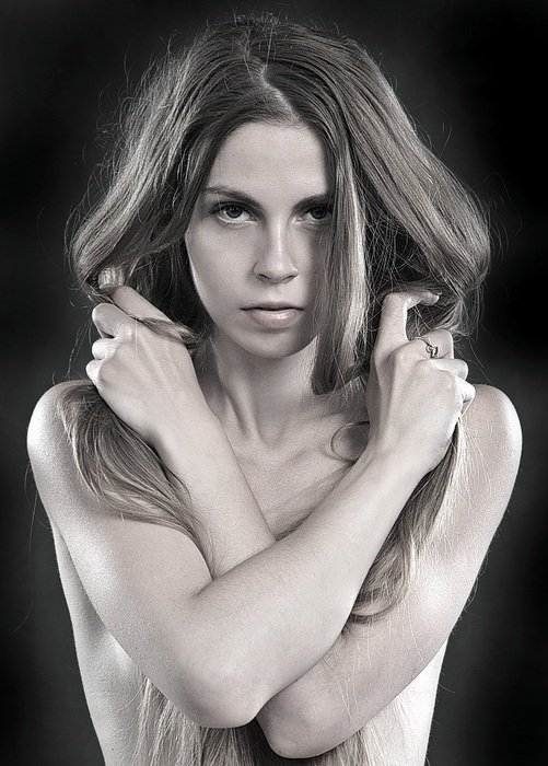 Black and white portrait of girl