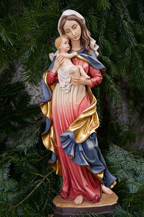Santon Woman statue