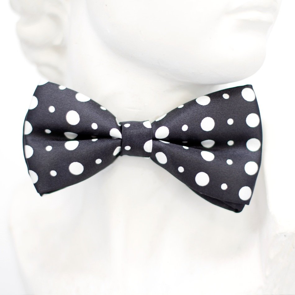 fashionable bow tie