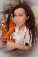 girl with violin