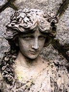 Greek statue of the woman with hair