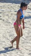 woman playing volley